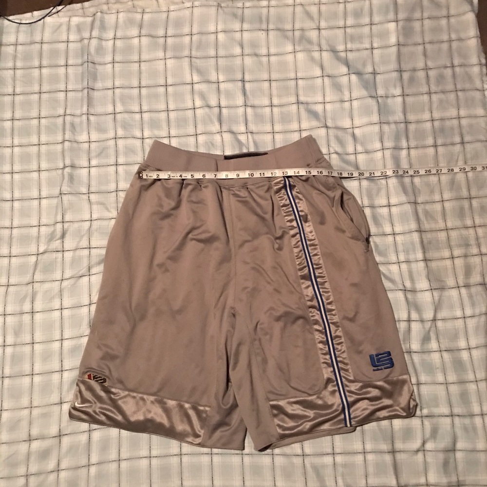 Nike Lebron basketball shorts size XL